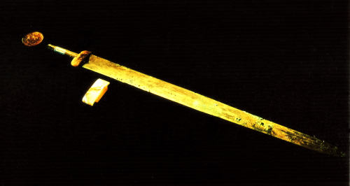 3青铜玉具剑.jpg