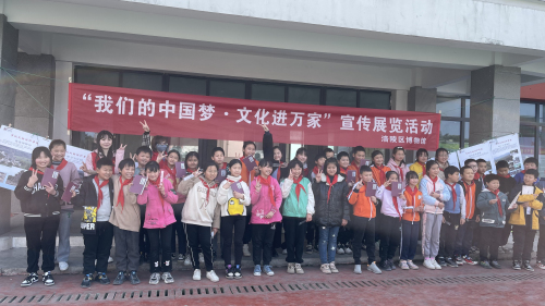 3.14下午到百胜小学.jpg